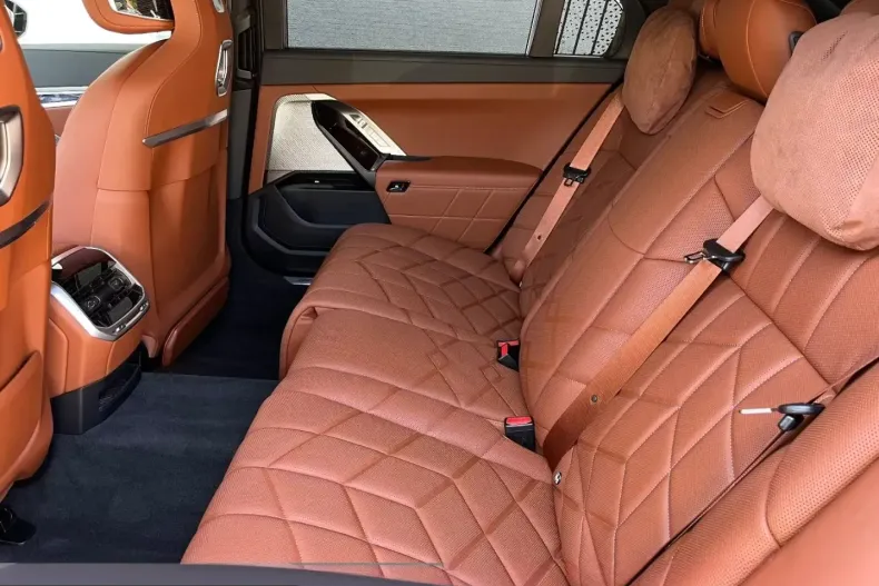 BMW 740 (Seria 7) din 2025 cu 7.390 km - oferta BMW239874 - foto 8