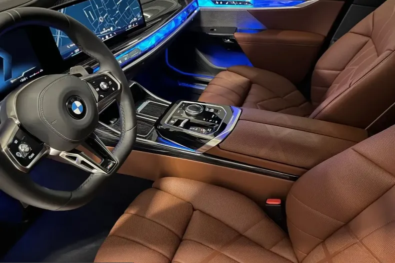 BMW 740 (Seria 7) din 2025 cu 7.390 km - oferta BMW239874 - foto 17