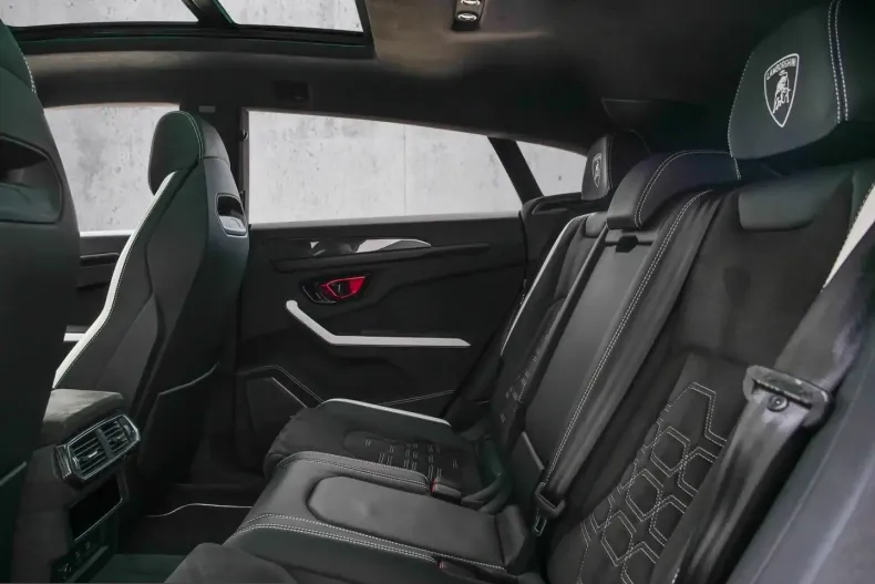 Lamborghini Urus din 2024 cu 9.750 km - oferta LAM239889 - foto 13