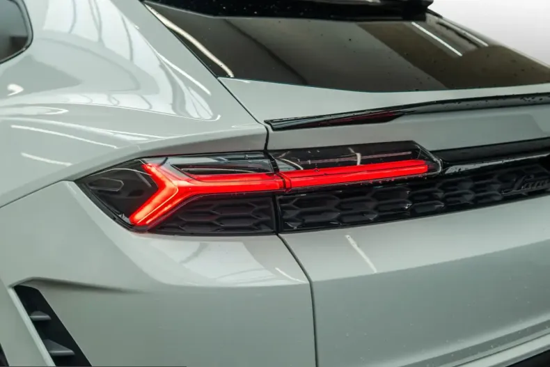 Lamborghini Urus din 2025 cu 9.960 km - oferta LAM239891 - foto 8