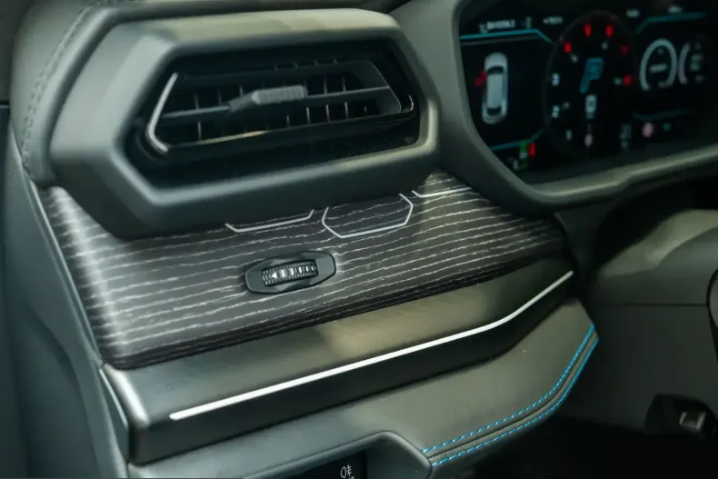 Lamborghini Urus din 2025 cu 9.960 km - oferta LAM239891 - foto 23