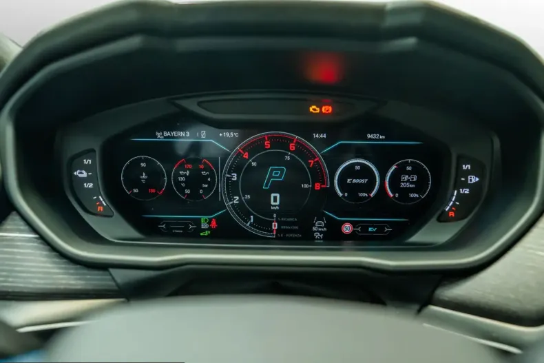 Lamborghini Urus din 2025 cu 9.960 km - oferta LAM239891 - foto 27