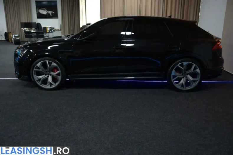 Audi RSQ8 din 2023 cu 1.500 km - oferta AUD239900 - foto 4