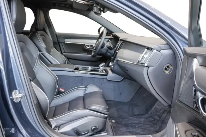 Volvo S90 din 2025 cu 9.500 km - oferta VOL239910 - foto 4