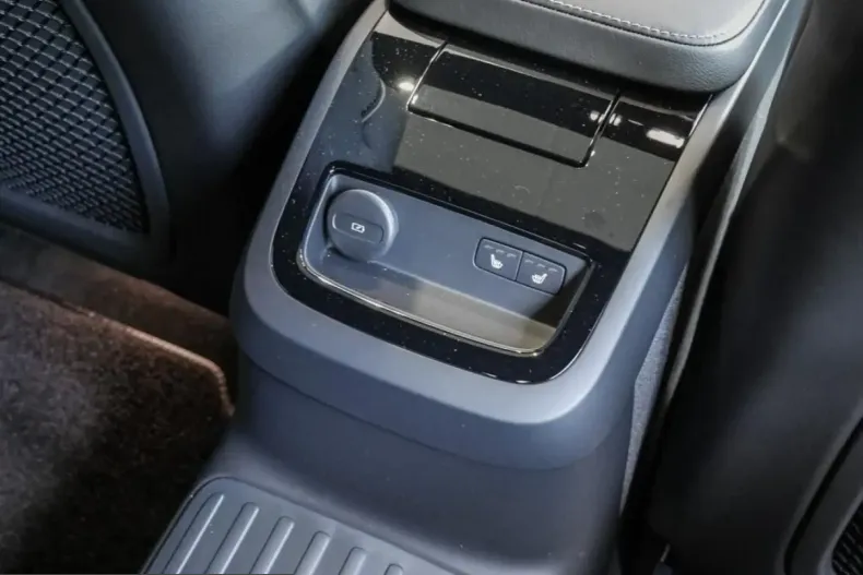 Volvo S90 din 2025 cu 9.500 km - oferta VOL239910 - foto 7