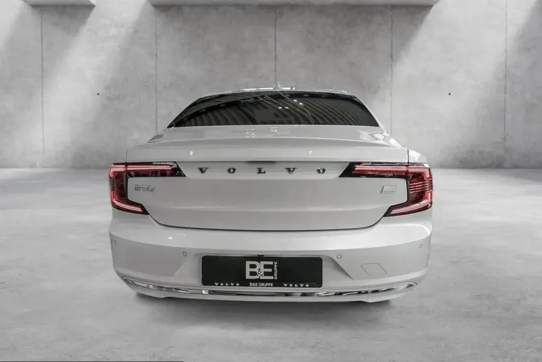 Volvo S90 din 2025 cu 7.850 km - oferta VOL239912 - foto 3