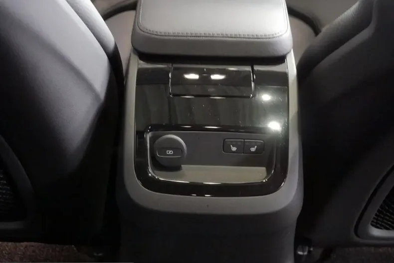 Volvo S90 din 2025 cu 7.850 km - oferta VOL239912 - foto 8