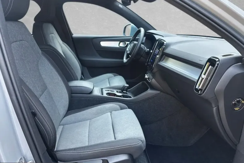 Volvo XC40 din 2024 cu 22.000 km - oferta VOL239915 - foto 4