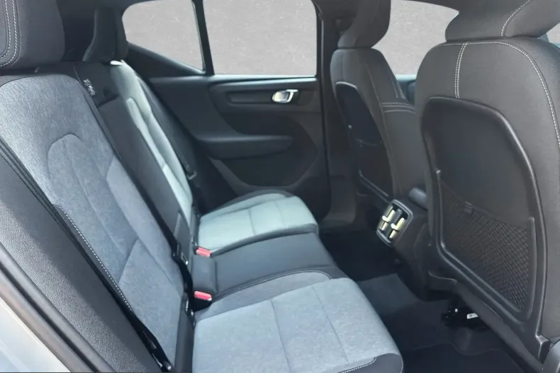 Volvo XC40 din 2024 cu 22.000 km - oferta VOL239915 - foto 5