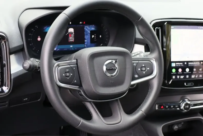 Volvo XC40 din 2024 cu 29.750 km - oferta VOL239916 - foto 8