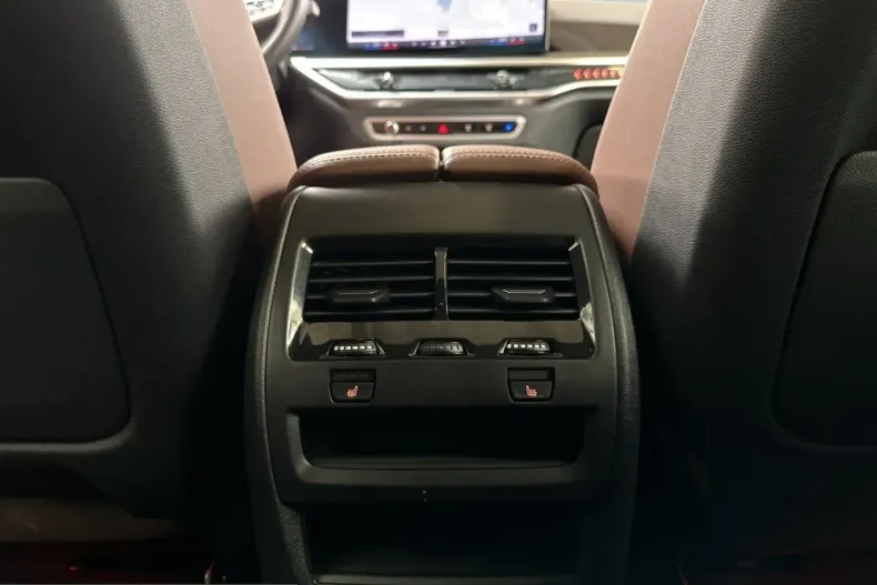 BMW X6 (Seria X) din 2025 cu 24.350 km - oferta BMW239923 - foto 18