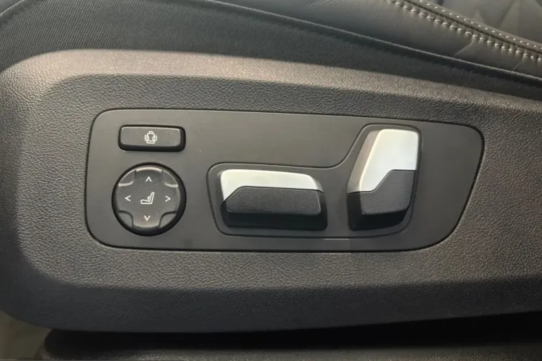 BMW X6 (Seria X) din 2025 cu 12.350 km - oferta BMW239930 - foto 18