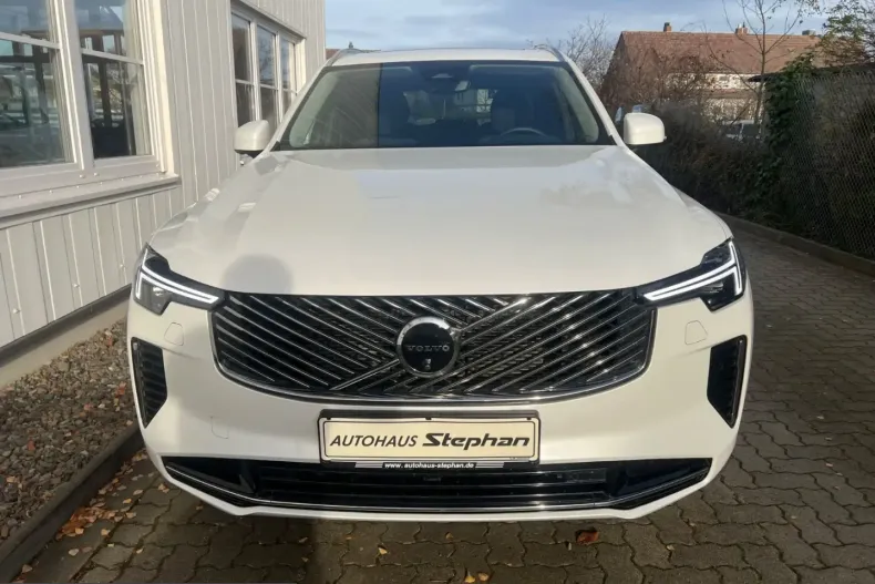 Volvo XC90 din 2025 cu 29.500 km - oferta VOL239933 - foto 2