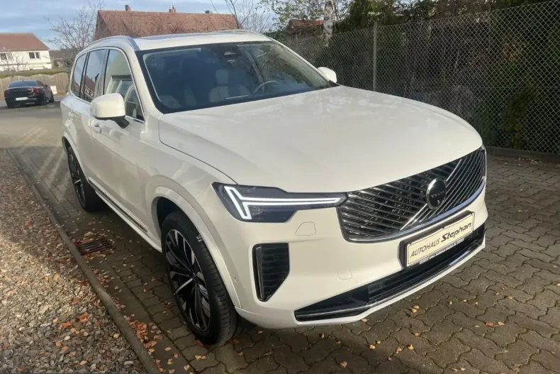 Volvo XC90 din 2025 cu 29.500 km - oferta VOL239933 - foto 3
