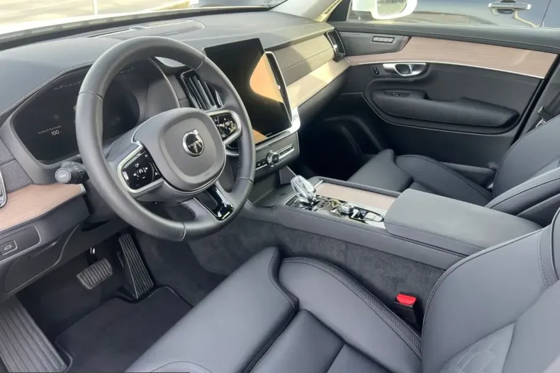 Volvo XC90 din 2025 cu 29.500 km - oferta VOL239933 - foto 8