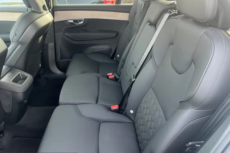 Volvo XC90 din 2025 cu 29.500 km - oferta VOL239933 - foto 12