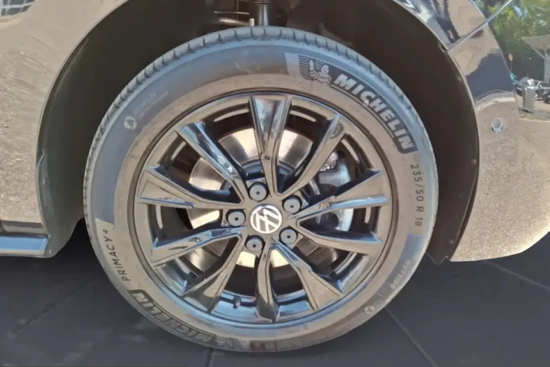 Volkswagen T7 Multivan din 2023 cu 72.202 km - oferta VOL239937 - foto 12