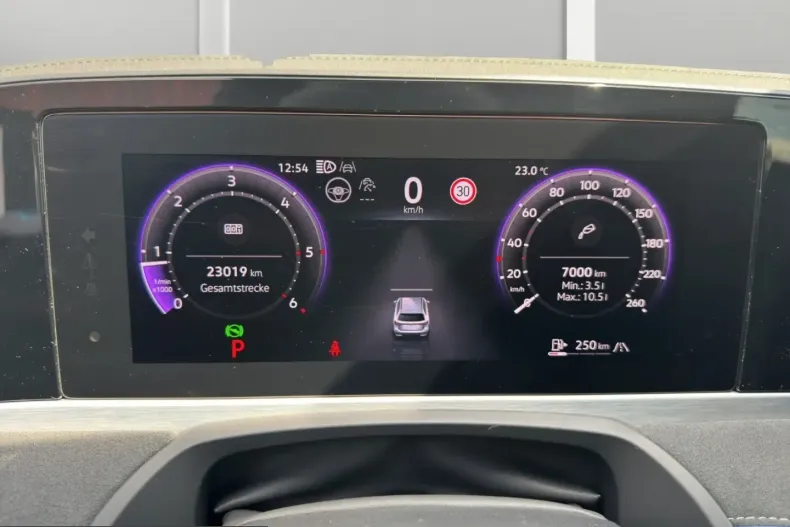 Volkswagen Passat Variant din 2025 cu 22.500 km - oferta VOL239938 - foto 17