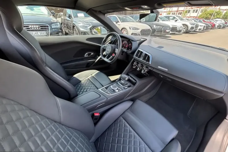 Audi R8 din 2022 cu 19.600 km - oferta AUD239943 - foto 12