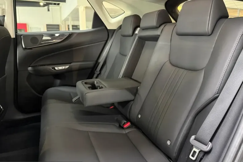 Lexus NX 350h din 2023 cu 84.843 km - oferta LEX239944 - foto 26