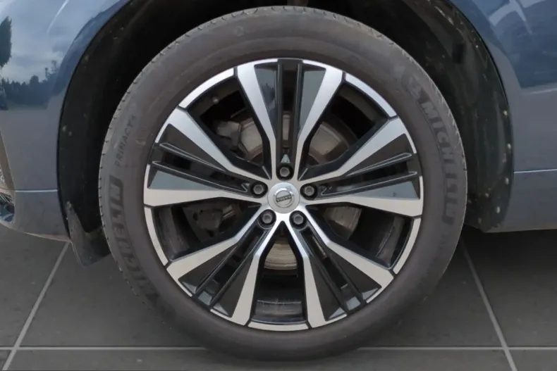 Volvo XC60 din 2023 cu 77.600 km - oferta VOL239946 - foto 8