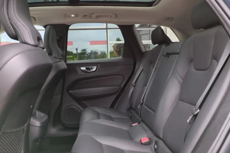 Volvo XC60 din 2023 cu 77.600 km - oferta VOL239946 - foto 10