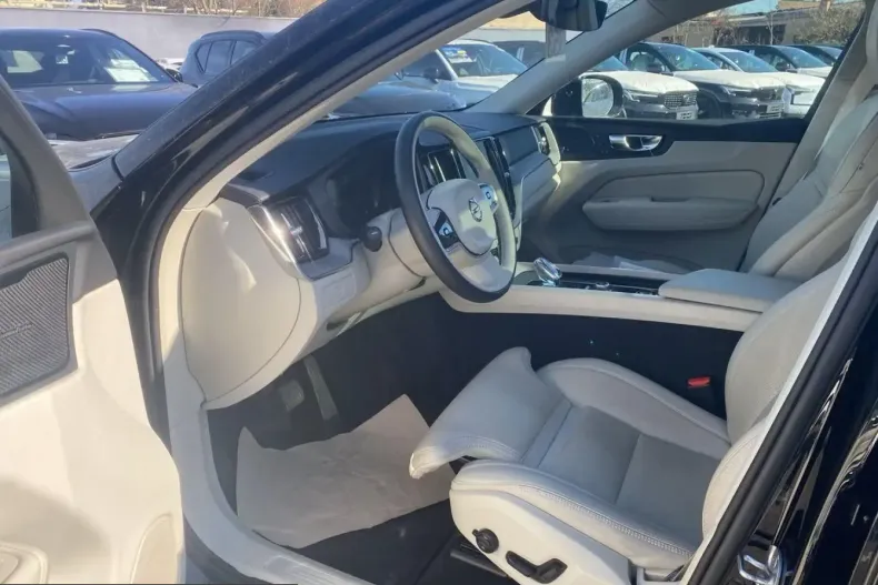 Volvo XC60 din 2022 cu 66.043 km - oferta VOL239947 - foto 10
