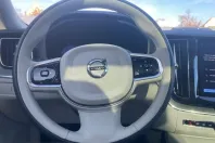 Volvo XC60 din 2022 cu 66.043 km - oferta VOL239947 - foto 11