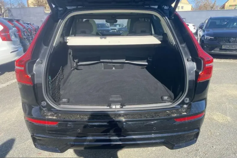 Volvo XC60 din 2022 cu 66.043 km - oferta VOL239947 - foto 16