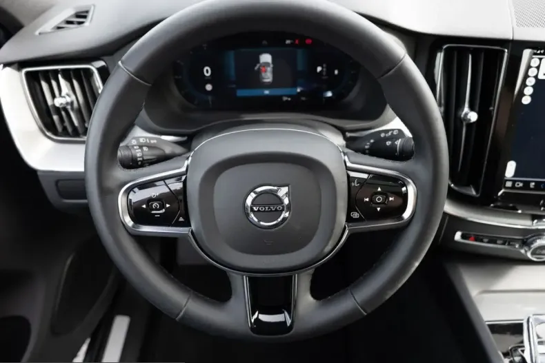 Volvo XC60 din 2023 cu 26.844 km - oferta VOL239948 - foto 25