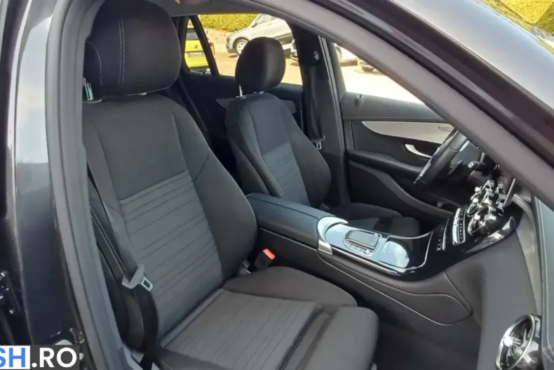 Mercedes-Benz GLC 300 (Clasa GLC) din 2022 cu 44.000 km - oferta MER239950 - foto 7