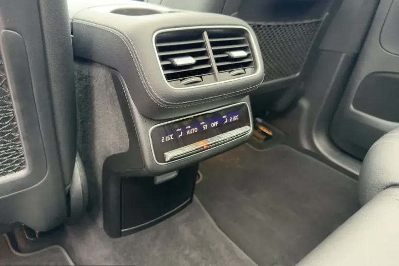 Mercedes-Benz GLE 400 (Clasa GLE) din 2023 cu 49.069 km - oferta MER239951 - foto 12