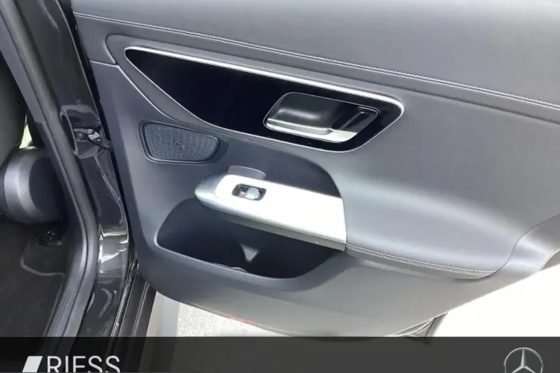 Mercedes-Benz GLC 300 (Clasa GLC) din 2025 cu 28.812 km - oferta MER239963 - foto 19