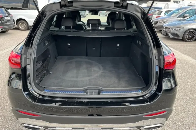 Mercedes-Benz GLC 300 (Clasa GLC) din 2023 cu 63.490 km - oferta MER239971 - foto 16