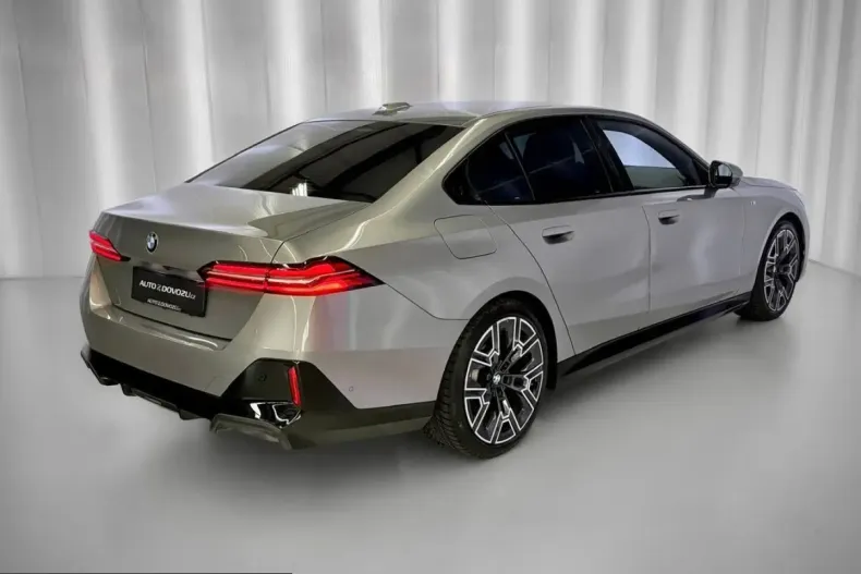 BMW 520 (Seria 5) din 2024 cu 59.340 km - oferta BMW239981 - foto 6