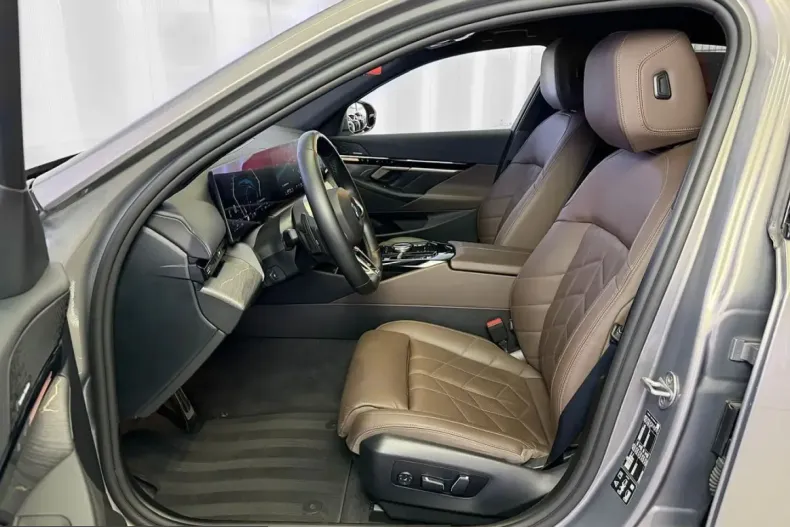 BMW 520 (Seria 5) din 2024 cu 59.340 km - oferta BMW239981 - foto 10