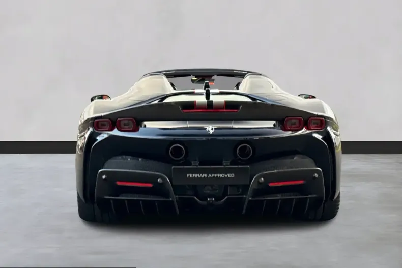 Ferrari SF90 din 2023 cu 3.700 km - oferta FER239992 - foto 4
