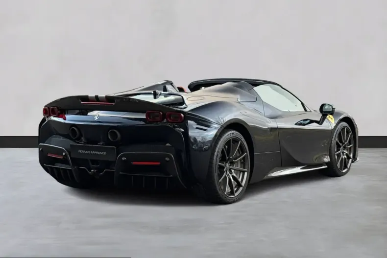 Ferrari SF90 din 2023 cu 3.700 km - oferta FER239992 - foto 7