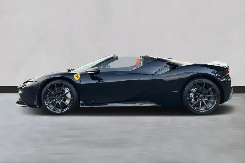 Ferrari SF90 din 2023 cu 3.700 km - oferta FER239992 - foto 9
