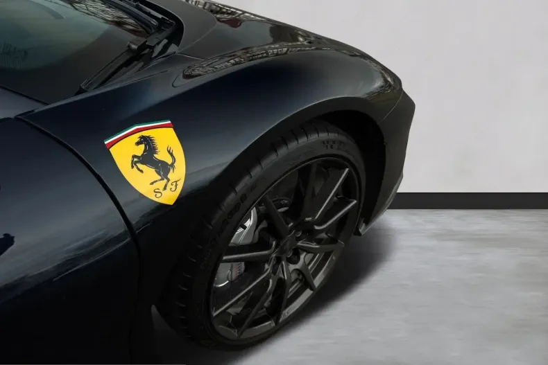 Ferrari SF90 din 2023 cu 3.700 km - oferta FER239992 - foto 10
