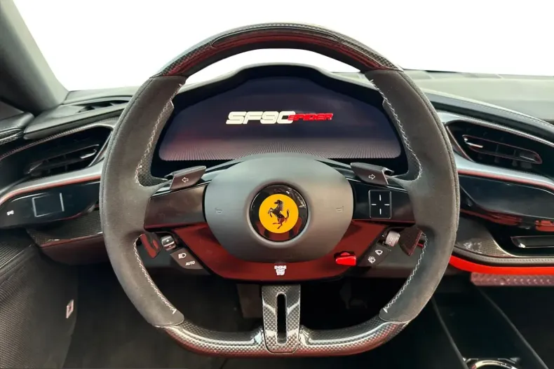 Ferrari SF90 din 2023 cu 3.700 km - oferta FER239992 - foto 13