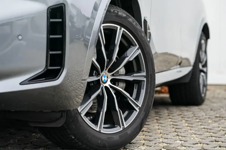 BMW X5 (Seria X) din 2025 cu 23.390 km - oferta BMW239994 - foto 3