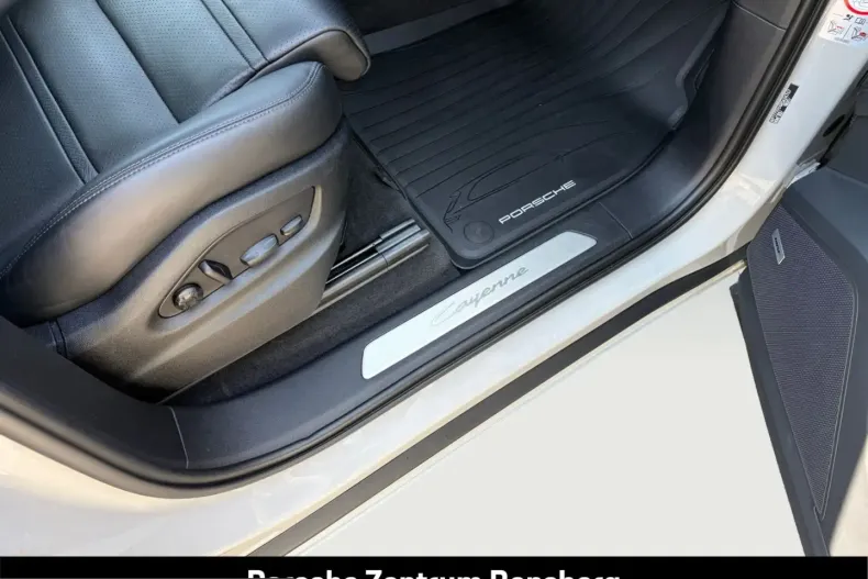 Porsche Cayenne din 2024 cu 34.100 km - oferta POR240008 - foto 17