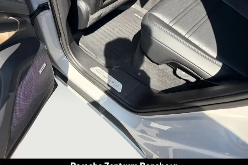 Porsche Cayenne din 2024 cu 34.100 km - oferta POR240008 - foto 20