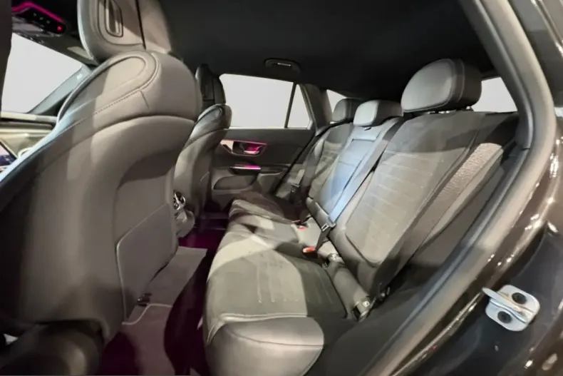 Mercedes-Benz GLC 200 (Clasa GLC) din 2023 cu 50.048 km - oferta MER240009 - foto 14