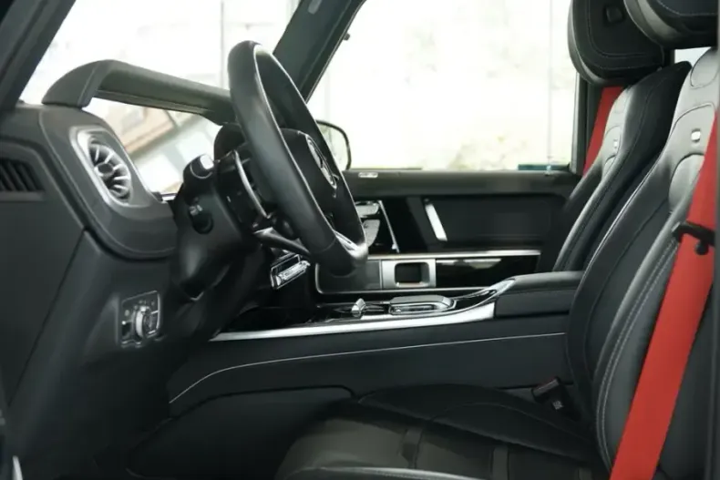 Mercedes-Benz G 63 AMG (Clasa G) din 2024 cu 9.900 km - oferta MER240027 - foto 25