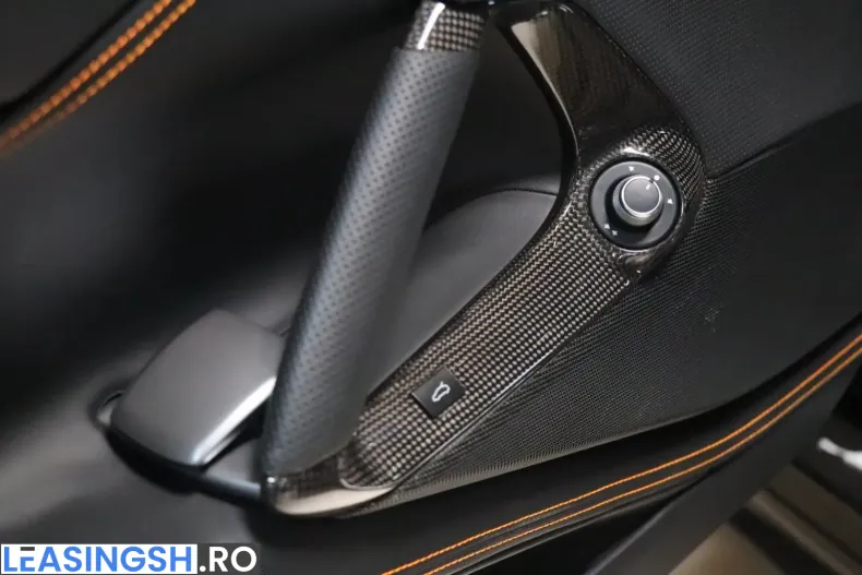 Ferrari 812 din 2023 cu 30.210 km - oferta FER240031 - foto 8
