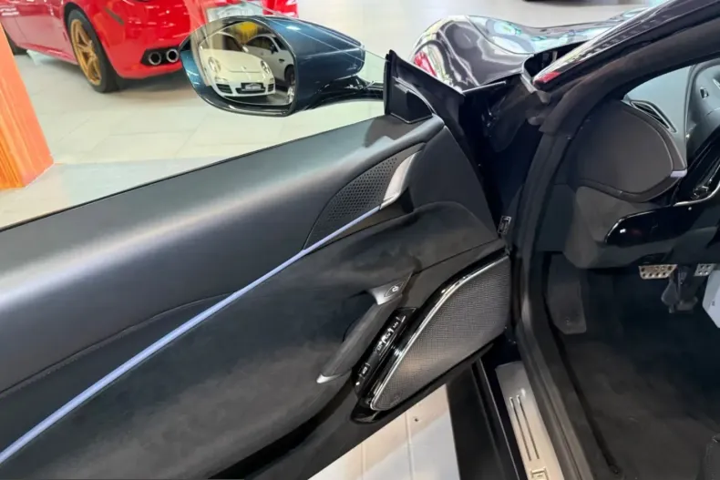 Ferrari Roma din 2024 cu 10.900 km - oferta FER240039 - foto 23