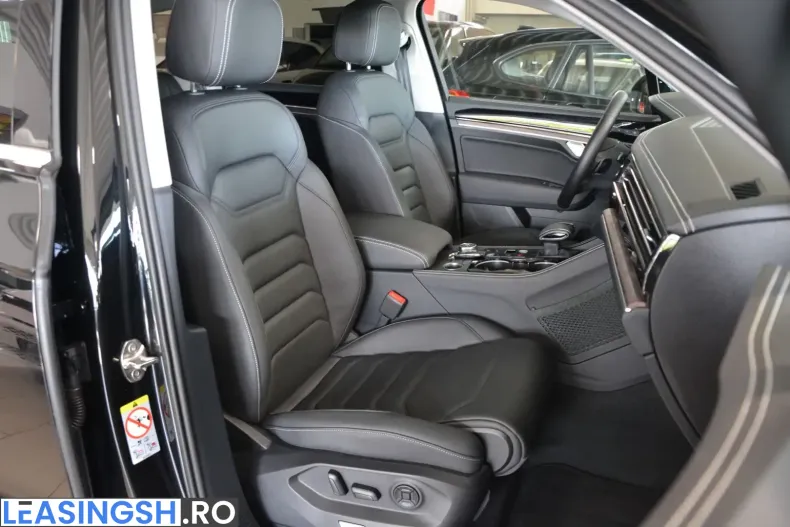 Volkswagen Touareg din 2025 cu 24.610 km - oferta VOL240061 - foto 12