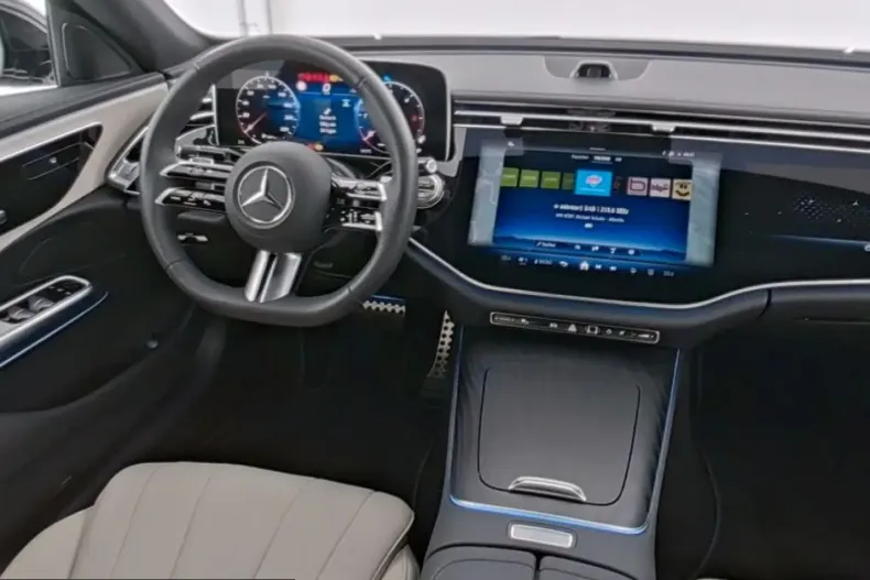 Mercedes-Benz E 220 (Clasa E) din 2025 cu 20.000 km - oferta MER240062 - foto 4